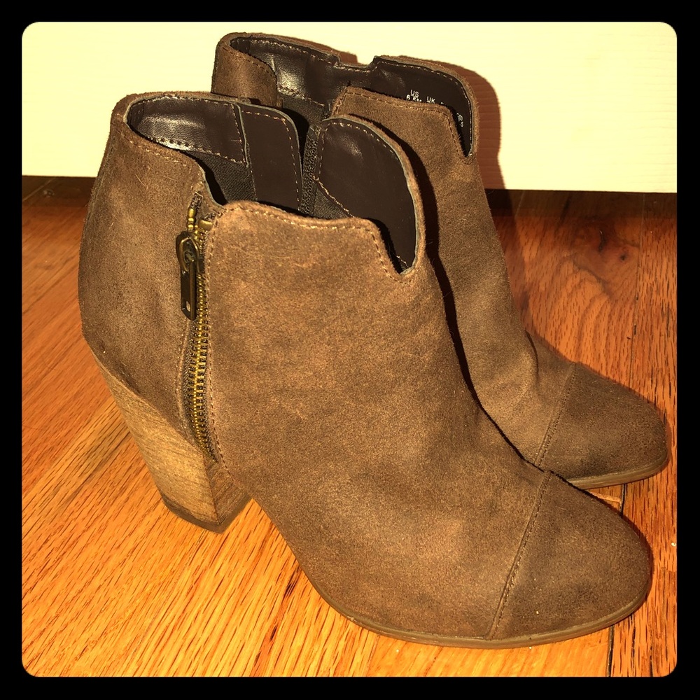 ✨Carlos by Carlos Santa Ankle boots ✨